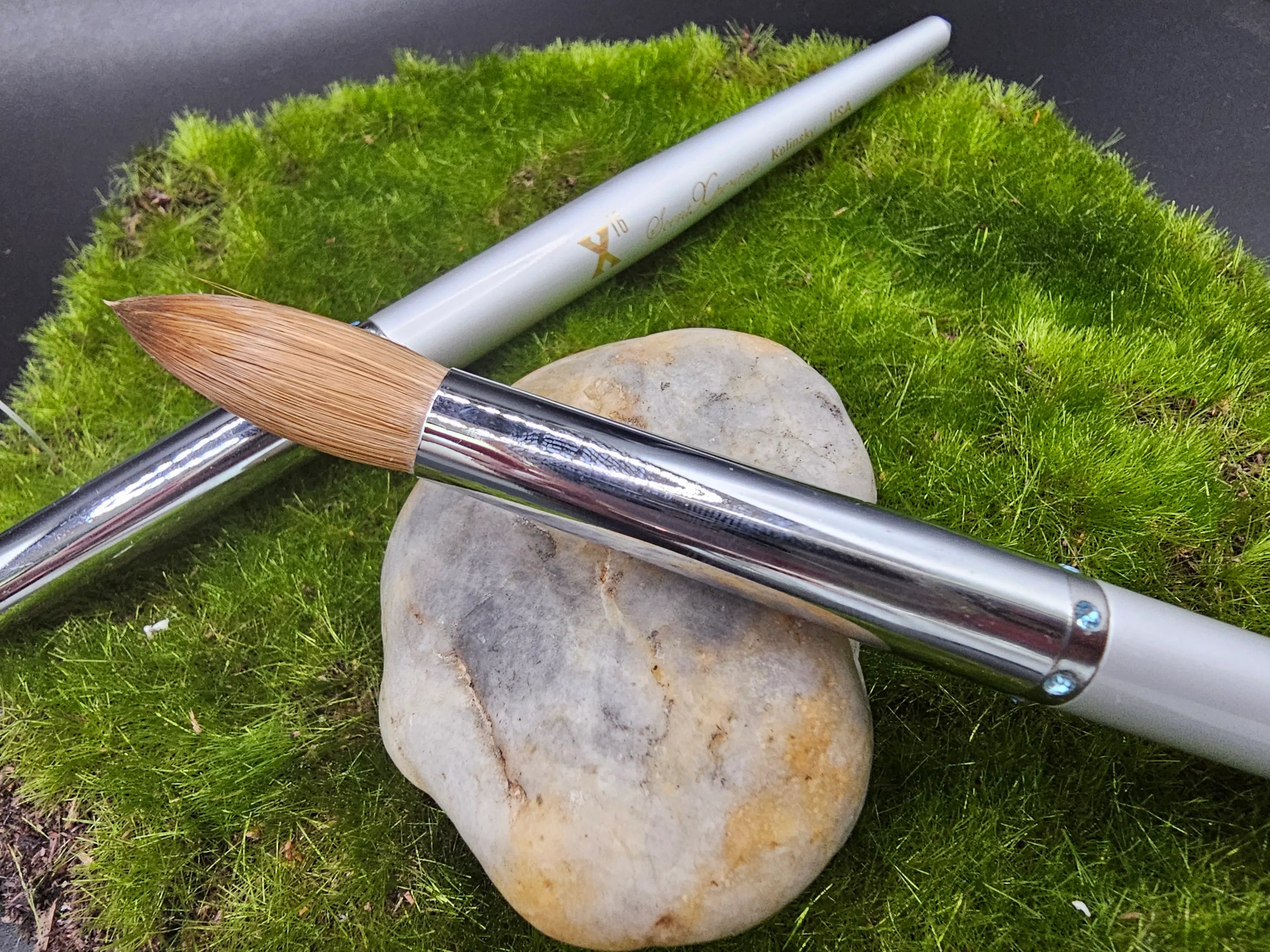 SCENTXPERIENCE Finest Kolinsky Acrylic Brush USA (size 16, 18) - Uncrimped