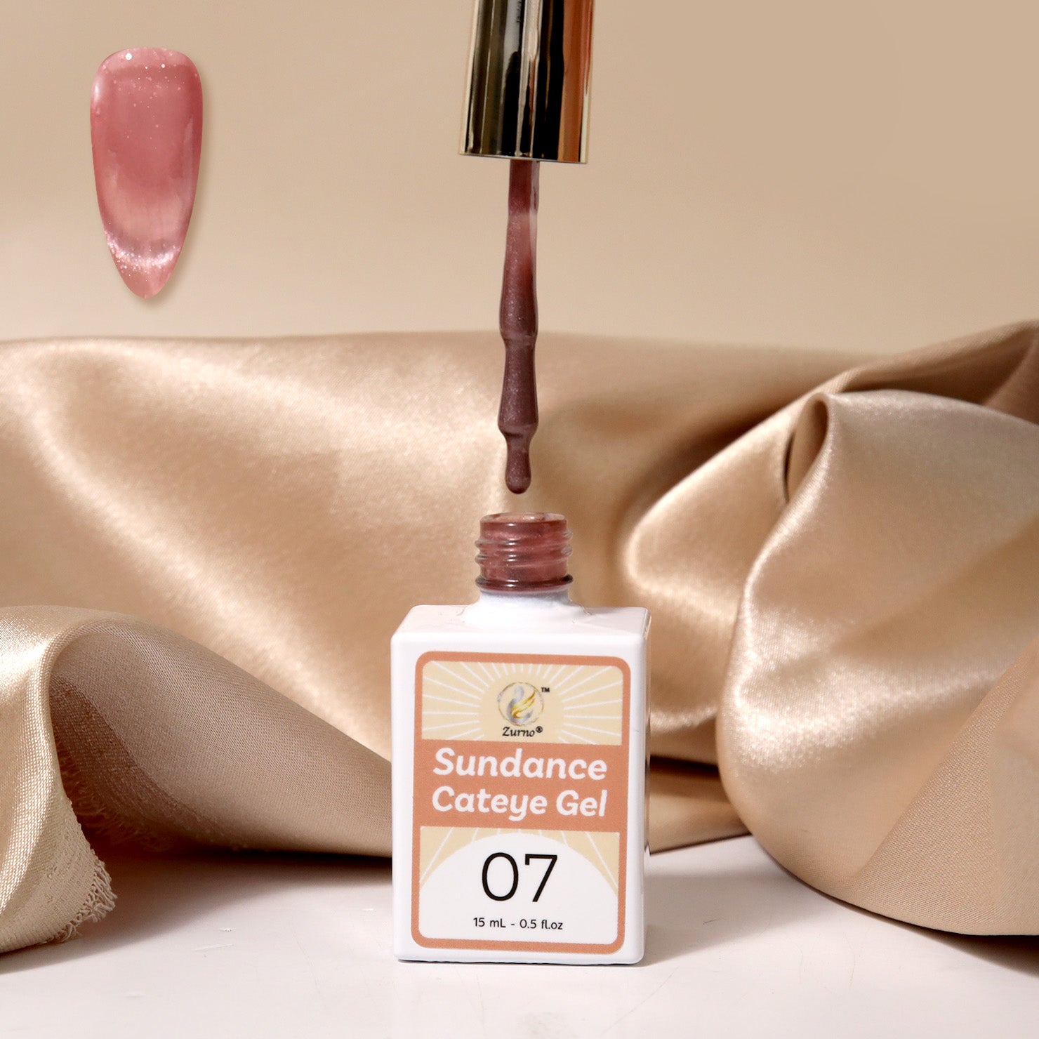 Zurno Sundance Collection Cat Eye Magnetic Gel Nail Polish in Color 07 – shimmering blush pink shade with reflective effect